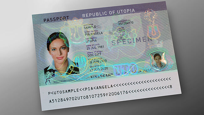 Image d'un exemple de page de données de passeport papier avec TKO associée à la technologie primée KINEGRAM ZERO.ZERO