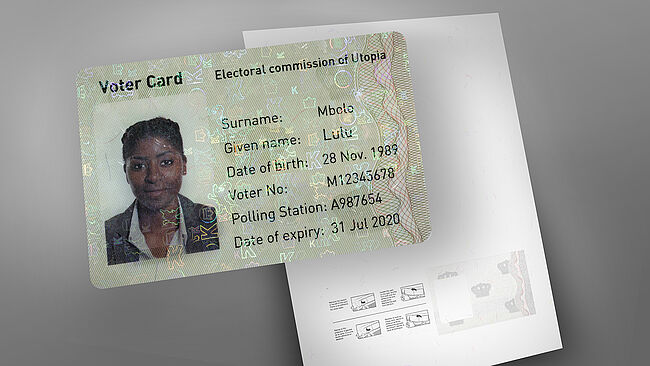 Imagen de la tarjeta KINEGRAM Easy Card, un tipo de tarjeta de identificación basada en letras y fácil de emitir