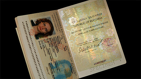 Bulgaria Service Passport protected wth a KINEGRAM