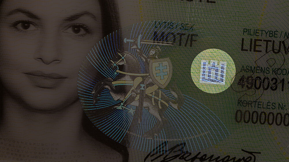 Close-up of the KINEGRAM on the Lithuanian ID card, showing a coat of arms that was created using partial metallization.