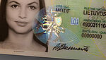 Close-Up of a securely embedded KINEGRAM feature in the Lithuanian ID Card, with a motif of a knight on a horse